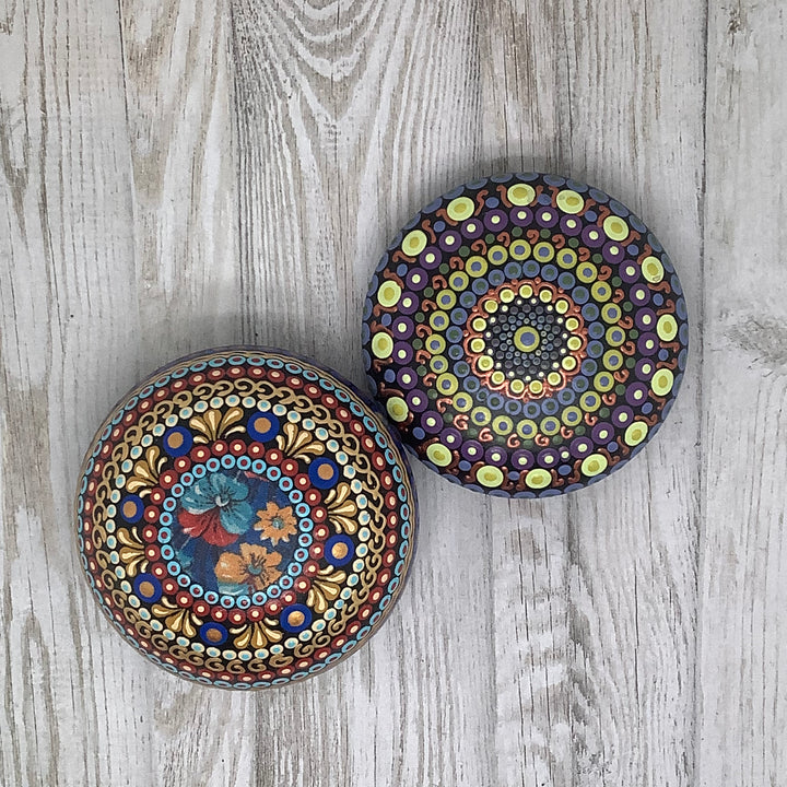Mandala Stone in Vivid Kobalt Blue en Red, Sphere