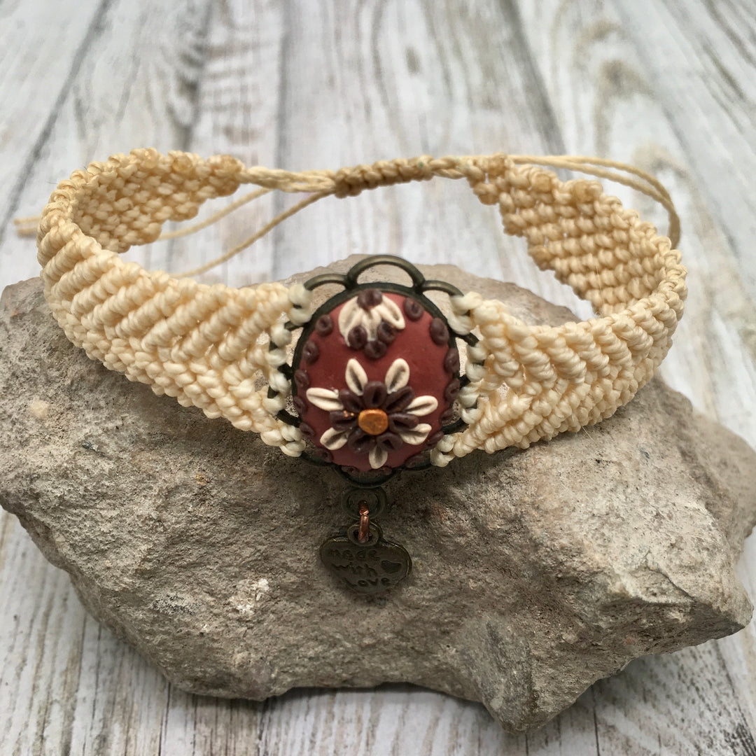Macramé Armband met Bloem Cabochon
