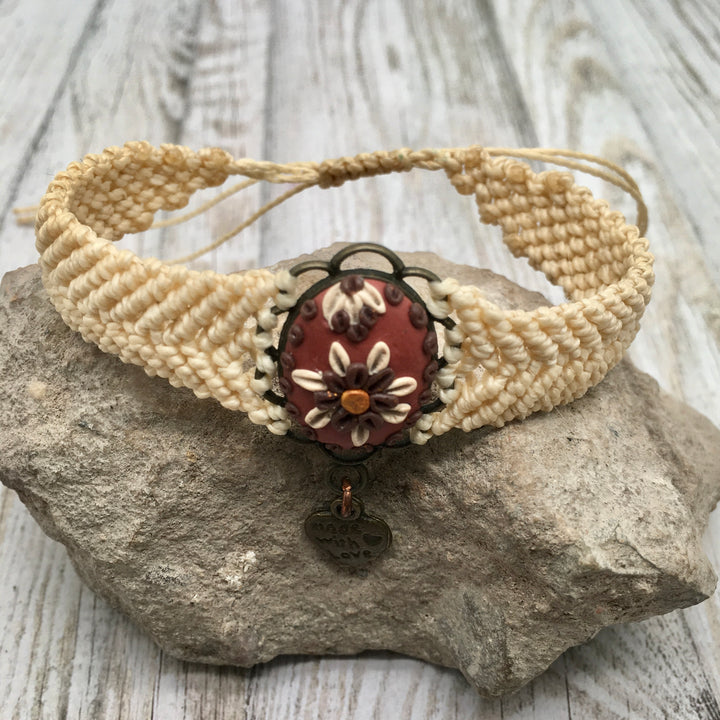 Macramé Armband met Bloem Cabochon