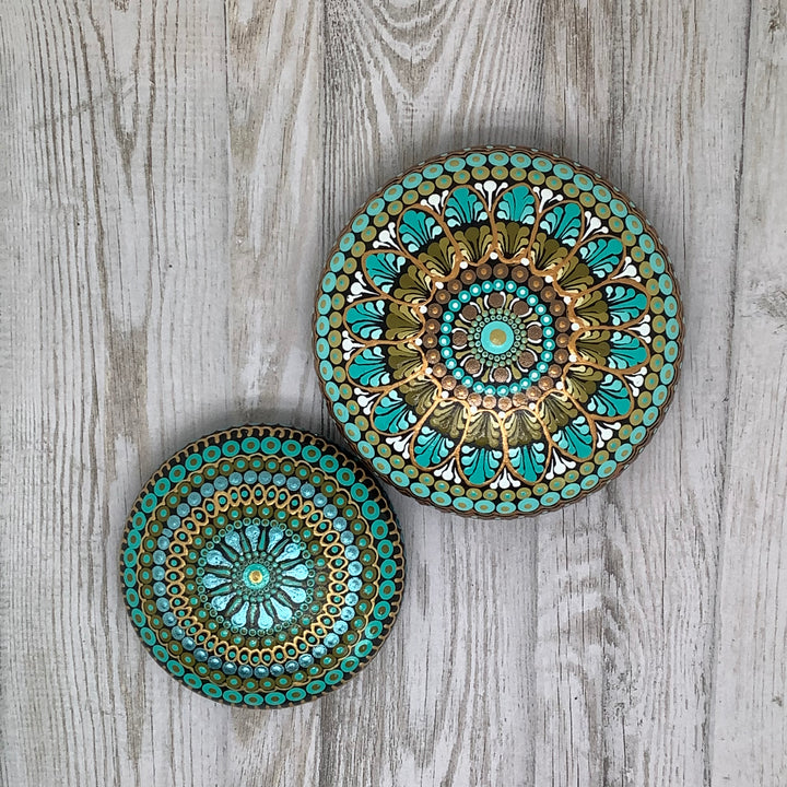 Mandalasteen in verschillende tinten blauw