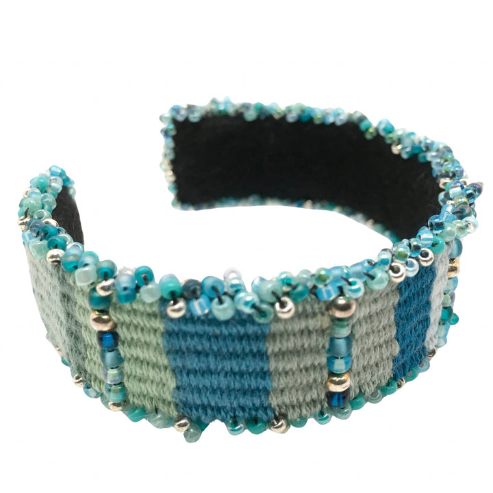 Geweven cuff armband in blauw en groen