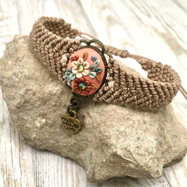 Macramé Armband met Bloem Cabochon