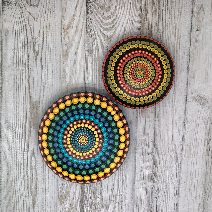 Dotart Mandala Steen in primaire kleuren