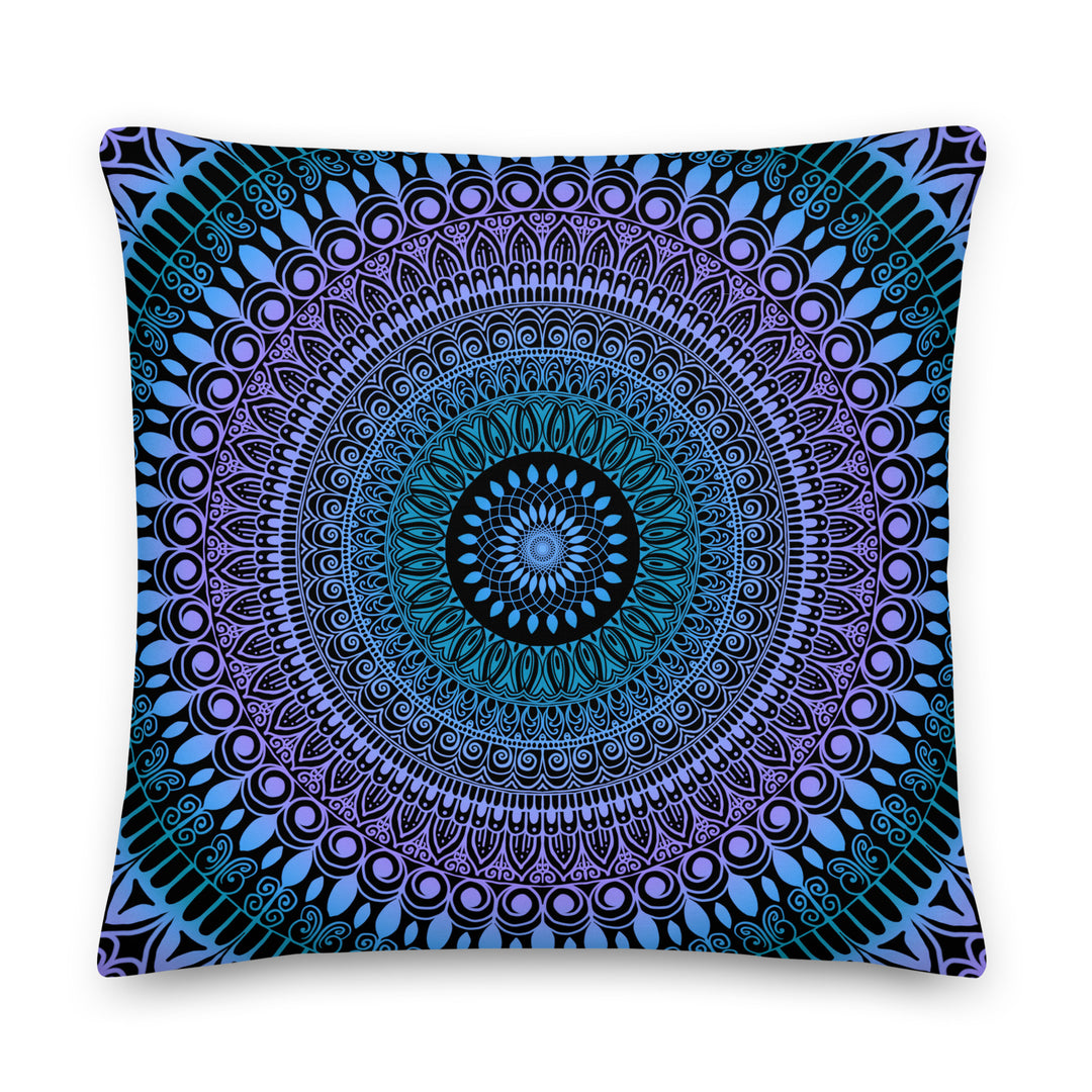 Mandala Magic:  lavendel, blauw en rozekleurige kussenhoes