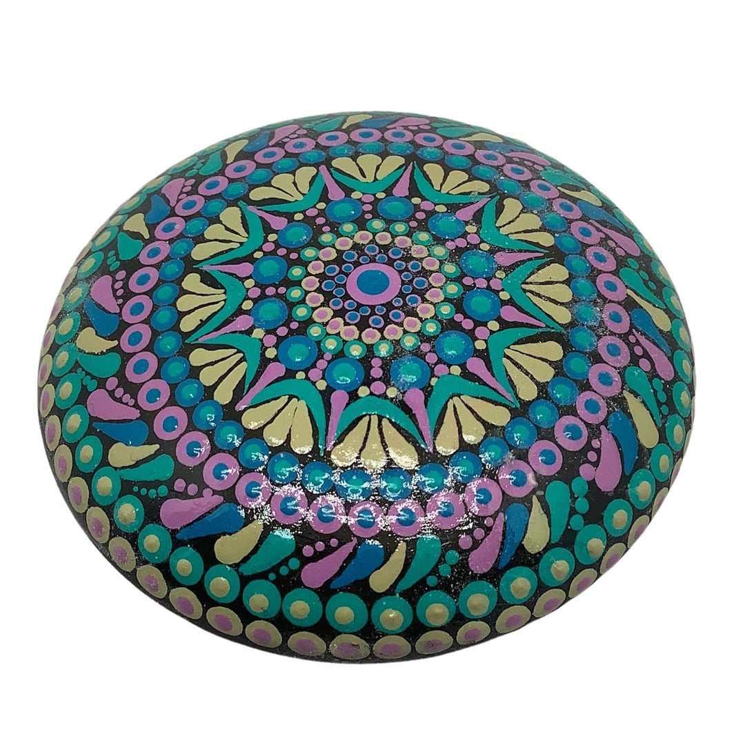 Hand-painted mandala rock in turquoise, pink and gold tones with glossy finish – 7.5 cm