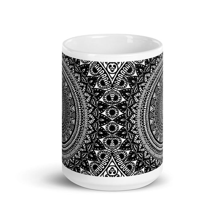 Mandala Duality: Zwart-witte keramische koffiekop