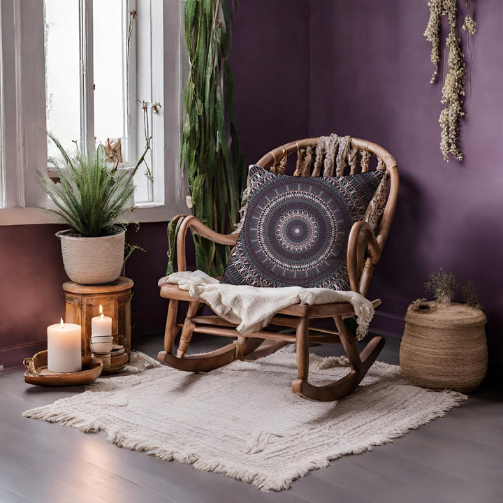 Elegant Amethyst: Donkerpaars en grijs Mandala sierkussen