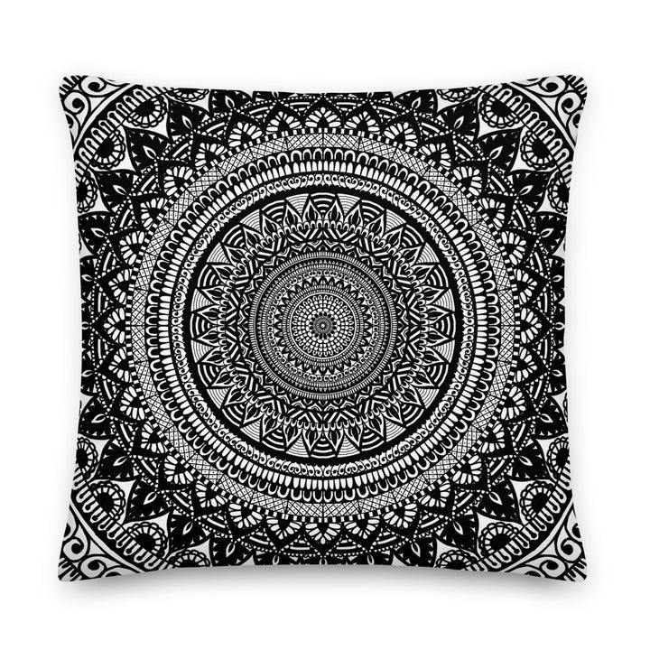 Mandala Duality: zwart-witte kussenhoes
