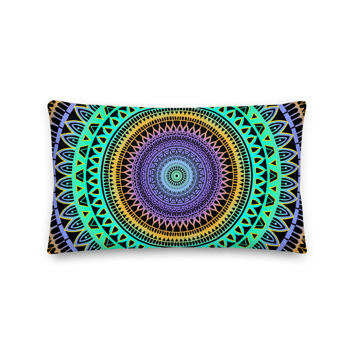 Minty Elegance: Levendig Mandala-sierkussen in mintgroen, paars en geel